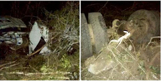 Carreta carregada de minério tomba na BA-142 entre Barra da Estiva e Ituaçu Carreta carregada de minério tomba na BA-142