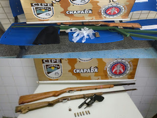 Polícia prende suspeitos de homicídio e apreende armas na Chapada Polícia prende suspeitos de homicídio