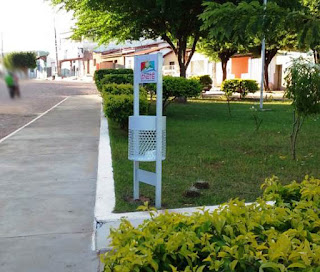 Lixeiras ecológicas em Itaetê