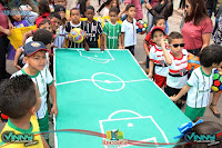 Escolinha Colibri realiza desfile