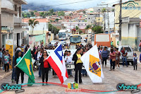 Escolinha Colibri realiza desfile