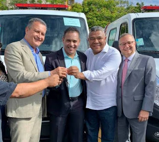 Itaetê recebe nova ambulância