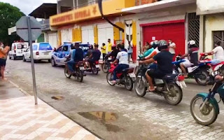 Após carreata, corpo de Jotinha é sepultado em Elísio Medrado