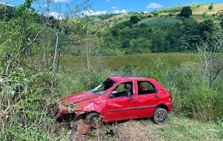 Criança morre e outras cinco pessoas ficam feridas em acidente de carro em Jaguaquara