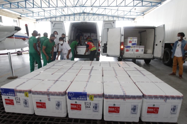 Bahia recebe mais 347 mil doses de vacinas contra a Covid-19