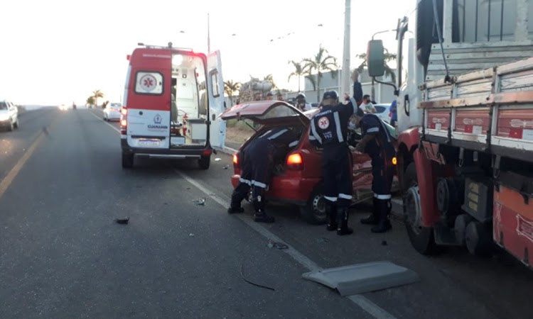 Acidente deixa duas pessoas mortas e uma ferida na BR-030 em Guanambi