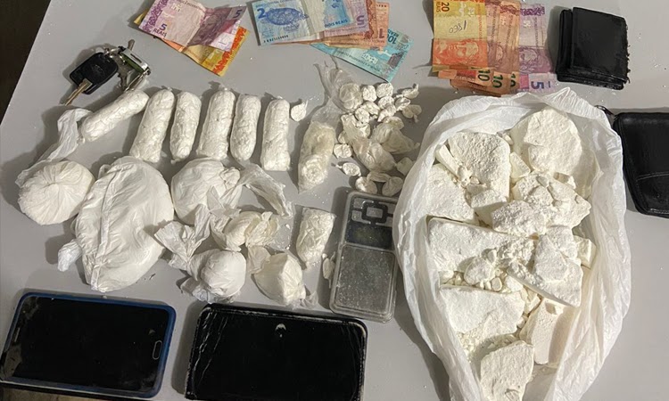 Após abordagem em Livramento de Nossa Senhora, PM apreende 1,6 kg de cocaína