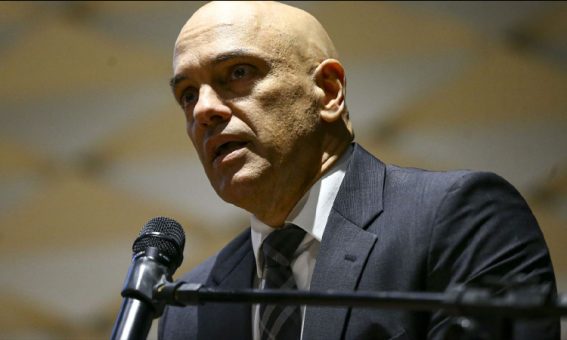 Moraes inclui Bolsonaro em inquérito sobre ataques antidemocráticos