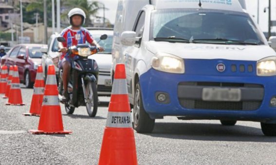 Detran-BA alerta para regras de circulação de ciclomotores, triciclos e quadriciclos