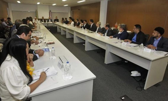 Jerônimo reúne secretariado e estabelece metas para os primeiros cem dias de governo