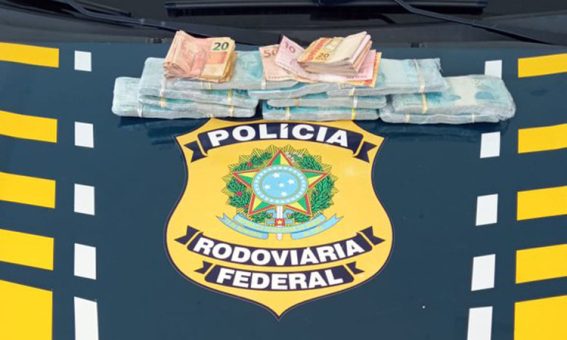 Mulher é presa no Sudoeste da Bahia com R$ 100 mil fixado ao corpo