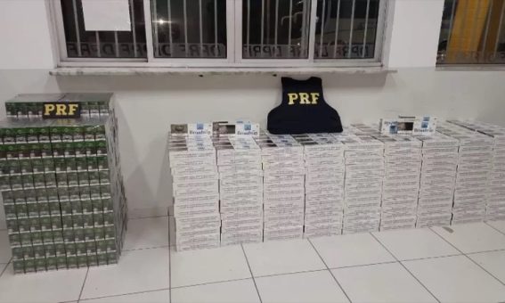 PRF apreende 10.360 maços de cigarros em ônibus com destino a Brumado