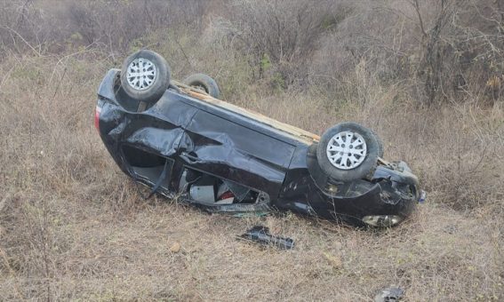 Capotamento na BA-262 entre Vitória da Conquista e Anagé deixa três feridos