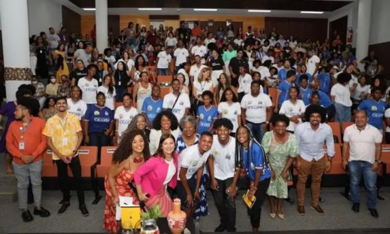 Estudantes celebram Dia da Consciência Negra com experiências focadas na educação antirracista