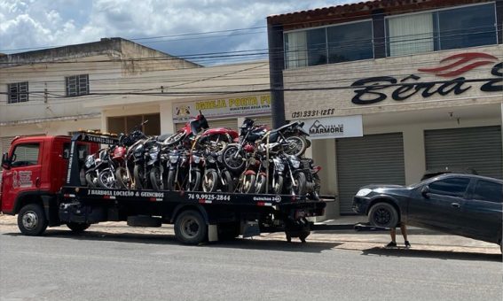 Polícia Militar encaminha veículos ao pátio do Detran/Irecê