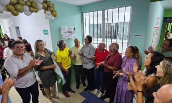 Deputado Marquinho Viana participa de inauguração de escola em Livramento de Nossa Senhora