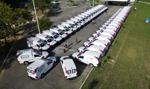 Deputado Marquinho Viana acompanha entrega de ambulância para Tanhaçu