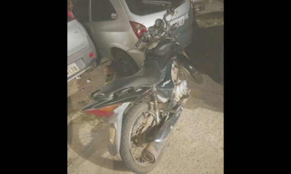 Motocicleta roubada em Tanhaçu é encontrada em Brumado