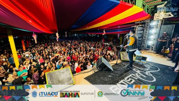 Abertura do São João de Ituaçu é marcado por apresentação de quadrilha e shows