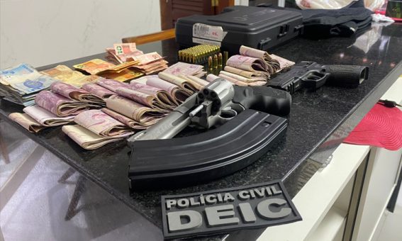 Armas e celulares são apreendidos com PMs suspeitos de sequestro