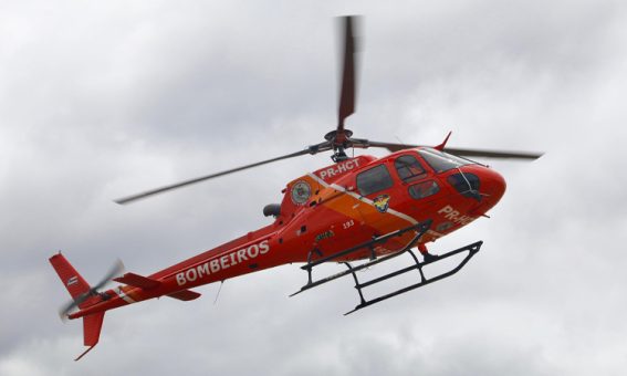 Helicóptero do Corpo de Bombeiros reforça Blitz e Ronda Verde para coibir incêndios florestais na Chapada