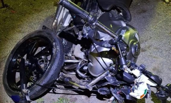 Colisão entre motocicleta e trator deixa jovem gravemente ferido em Guanambi