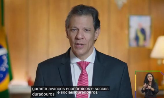 Haddad anuncia isenção de Imposto de Renda para quem ganha até R$ 5 mil