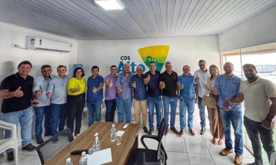 Candidato à presidência da UPB, Phelippe Brito se reúne com prefeitos do Consórcio Alto Sertão