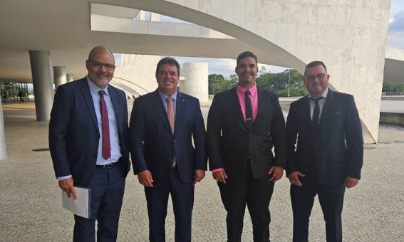 Deputado Marquinho Viana e lideranças de Boquira se reúnem no Palácio do Planalto para tratar de investimentos em creche e hospital