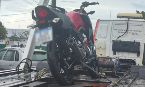 Motocicleta com escapamento adulterado é apreendida no Sudoeste da Bahia