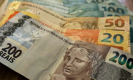 Salário mínimo será de R$ 1.518 em 2025; um aumento de R$ 106