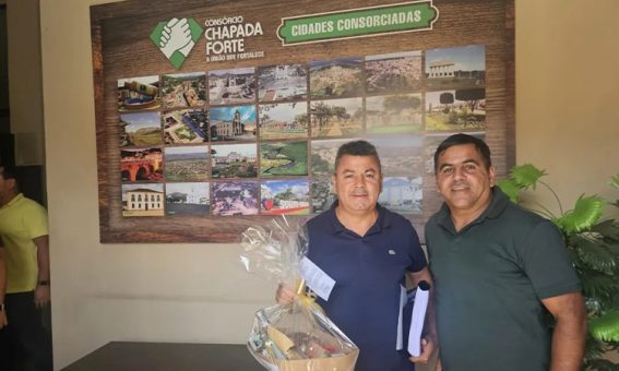 Prefeito eleito de Barra da Estiva, Wilson do Café, participa de reunião do Consórcio Chapada Forte em Andaraí