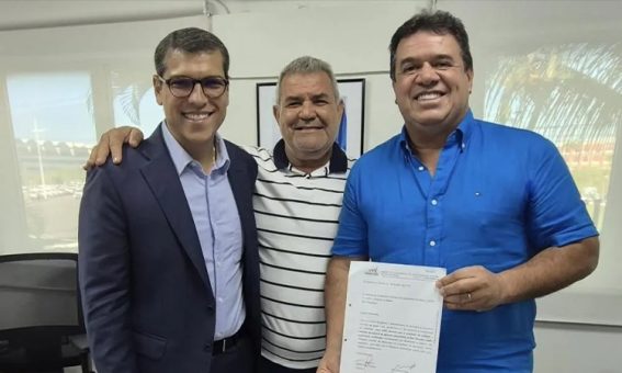 Com apoio de Marquinho Viana, Contendas do Sincorá garante sistema de abastecimento de água