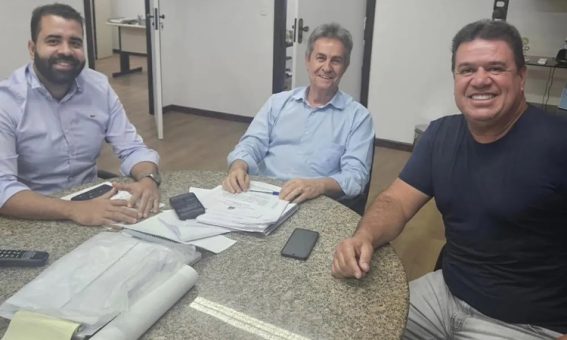 Deputado Marquinho Viana anuncia pavimentação e inclusão de Abaíra em programa estadual