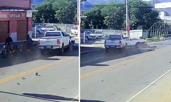 Hilux invade contramão e causa colisão com vários veículos em Livramento