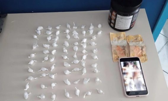 Rondesp Chapada apreende drogas e conduz suspeito à delegacia em Itatim