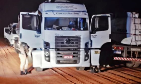 Carga de óleo vegetal avaliada em R$ 236 mil é recuperada pela PM na Chapada Diamantina