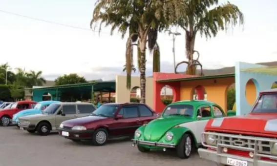 3ª Encontro de Veículos Antigos em Ituaçu