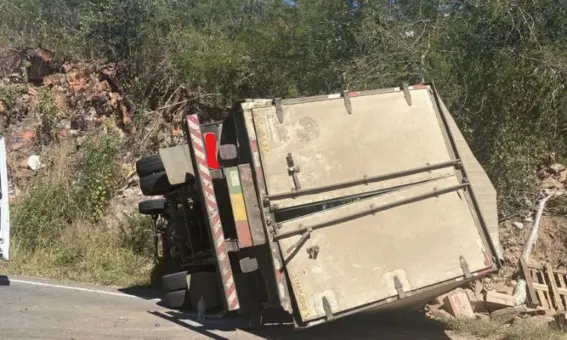 Caminhão tombar